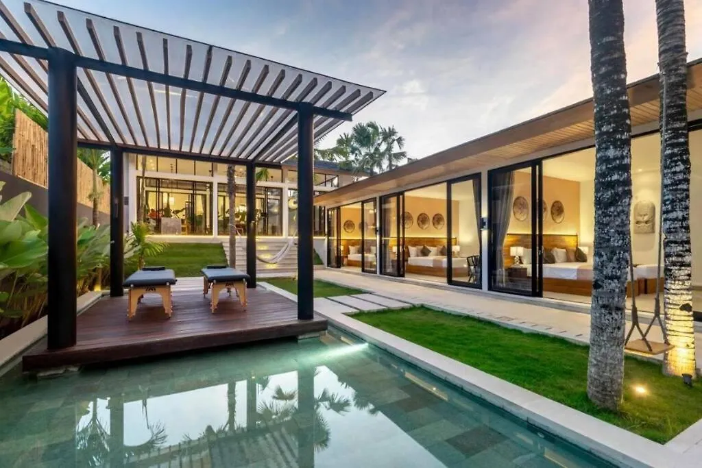 Sudakarra Balinese 5Br Vila Jungle View Cyn أوبود